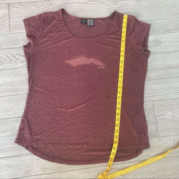 MCKINLEY Dry-Climate Tee in Heathered Rose - Picture 6 of 7